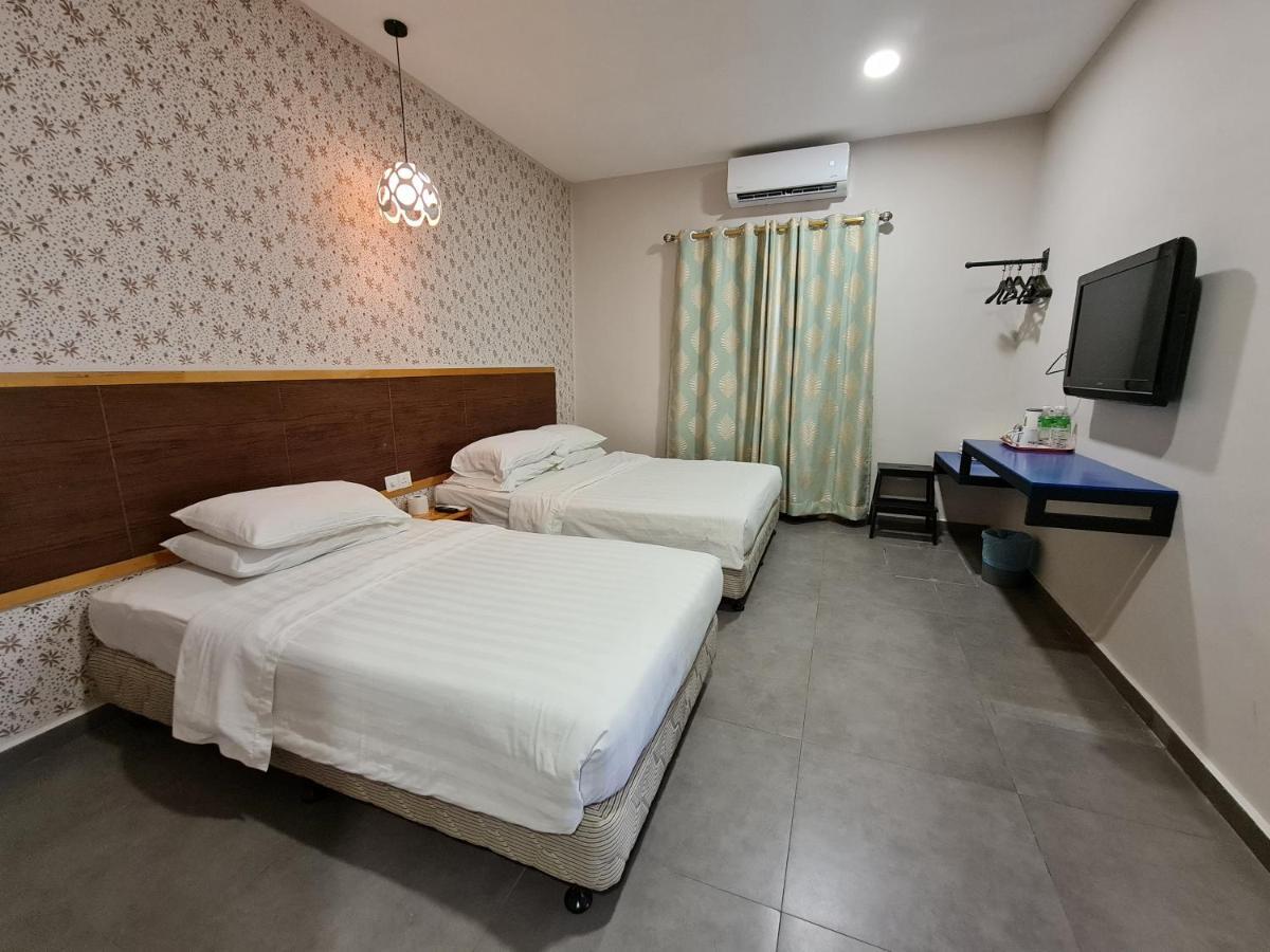 Hotel Bestari Kuala Lipis Zewnętrze zdjęcie