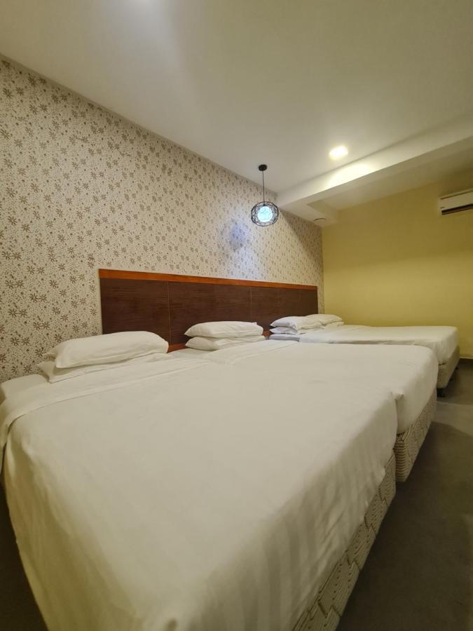 Hotel Bestari Kuala Lipis Zewnętrze zdjęcie
