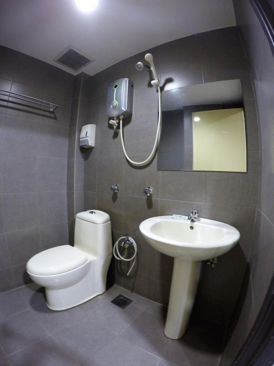 Hotel Bestari Kuala Lipis Zewnętrze zdjęcie