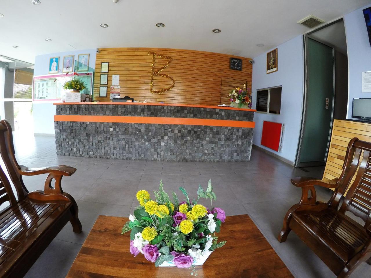 Hotel Bestari Kuala Lipis Zewnętrze zdjęcie
