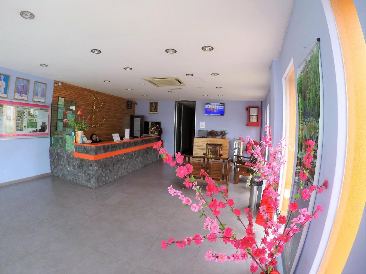 Hotel Bestari Kuala Lipis Zewnętrze zdjęcie